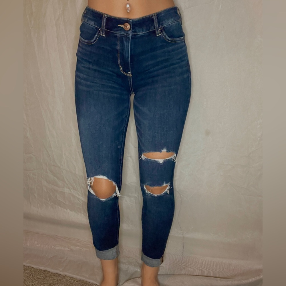 American Eagle dark wash skinny jeans